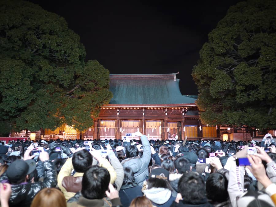 東京の年末年始ガイド：クリスマスから正月まで、初詣・カウントダウン・福袋、お店が閉まる日と電車