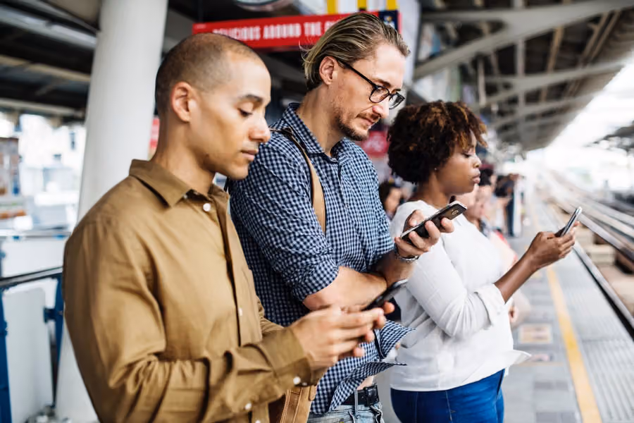 The Apps That Actually Help in Japan: Getting Around, Translation, Food, Taxis and Safety